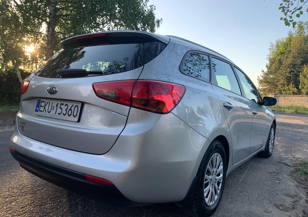 Kia Ceed cena 39900 przebieg: 144000, rok produkcji 2017 z Poręba małe 154